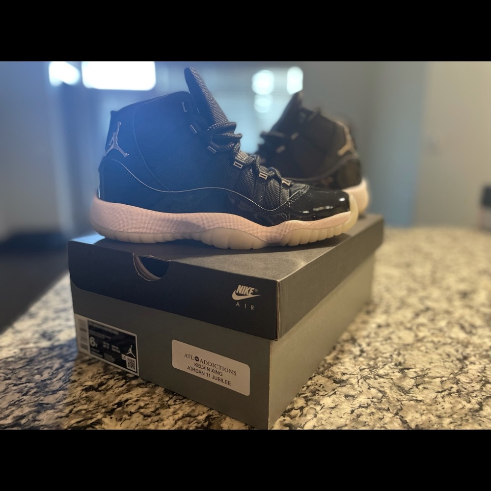 Jordan 11 Retro Jubilee - Size 6 - Black & White